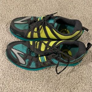 Women’s Brooks Pure Grit shoes. Size 6.5